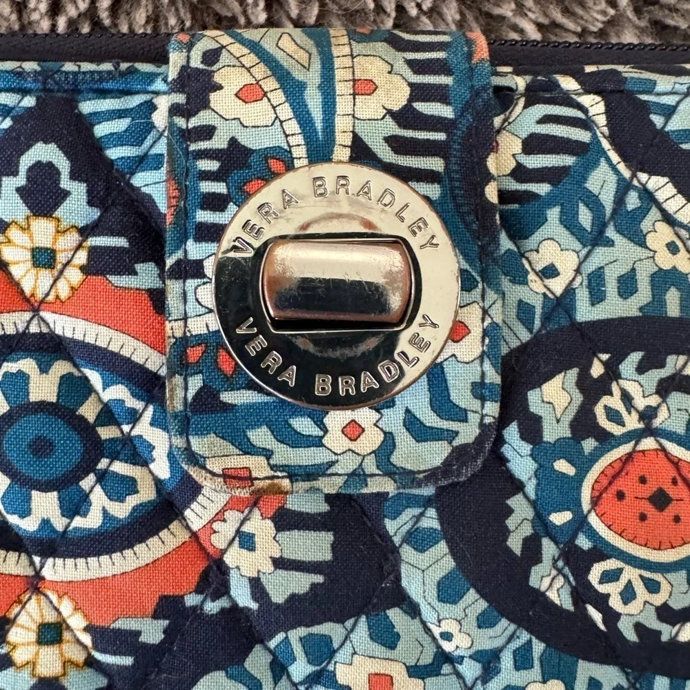VERA BRADLEY Marrakesh Zip Around Bi Fold Wallet - Picture 7 of 10